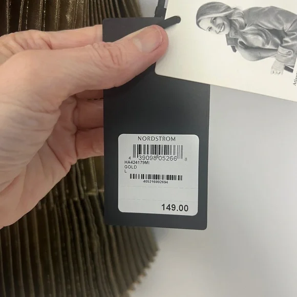 NEW Halogen X Atlantic-Pacific Large Pleated Asymmetrical Gold Black Lame Blouse - Picture 15 of 16